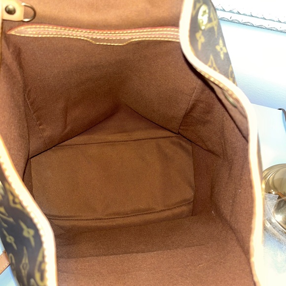 Louis Vuitton Monogram Montsouris GM Backpack - Picture 4 of 12